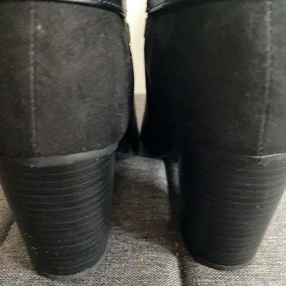 Torrid Black Faux Suede Wrap Buckle Heel Ankle Boot- Sz-11W - Picture 9 of 16